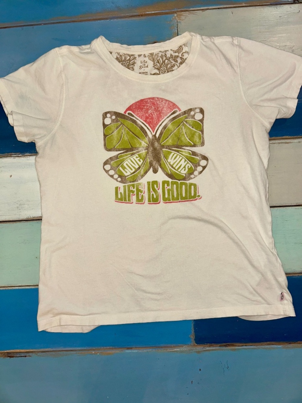 Life Is Good Women’s Large Love Wins Butterfly Graphic T-Shirt
